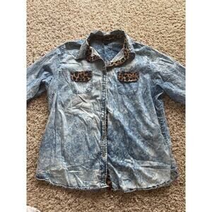Fashion Web Women's Size 3X Button up Shirt Cheetah Print Acid Wash Lightweight